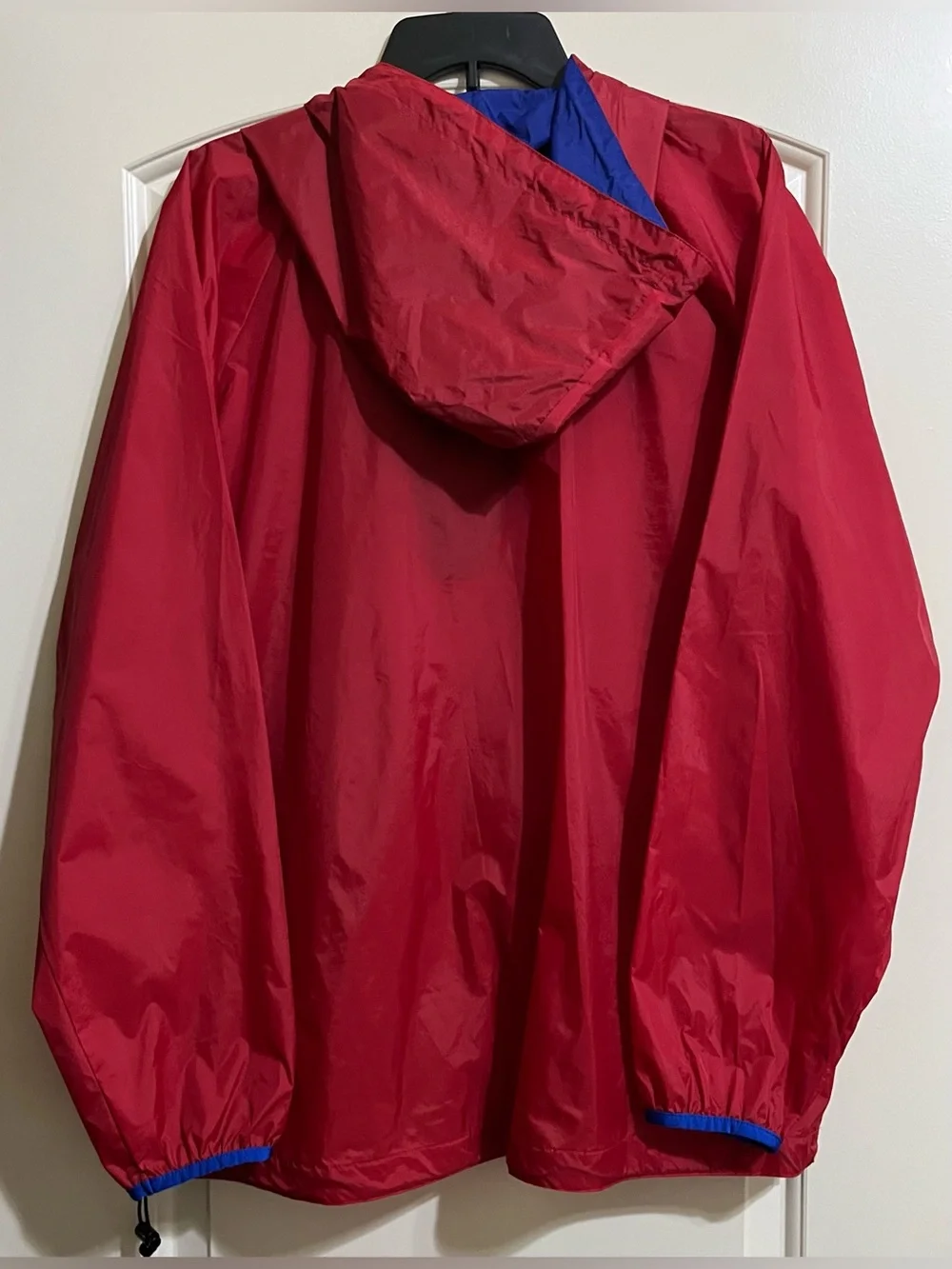 Sierra Designs Red Hooded Utility Rain Anorak with Blue Trim Large Pockets
